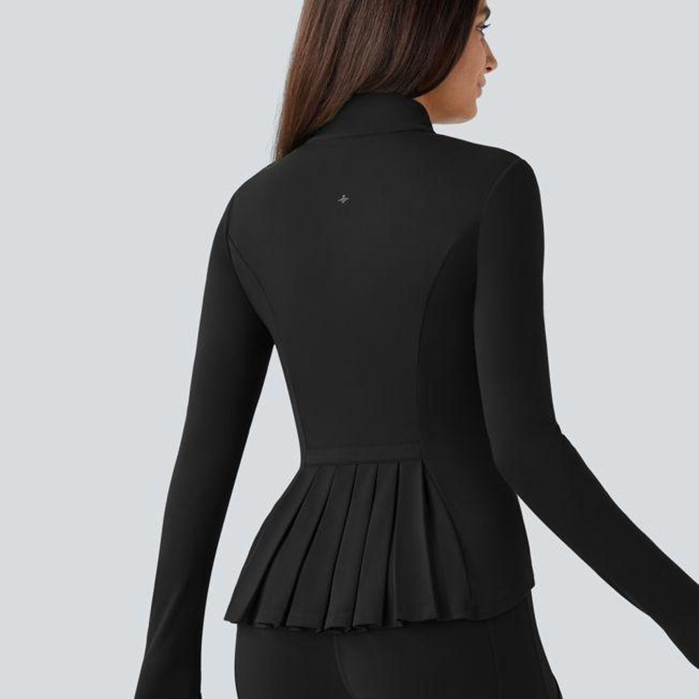 NWT Halara ruffle zip up sz M